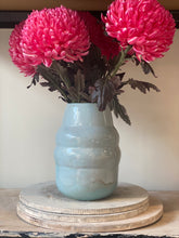 Load image into Gallery viewer, Vase blue 1