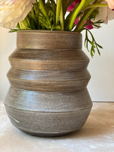 Load image into Gallery viewer, Zig Zag Vase